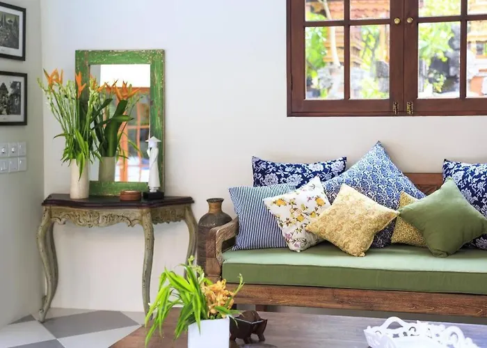Kayan - Gorgeous 2br Gem, Fabulous Location Steps From Restaurants, Cafes And Shopping